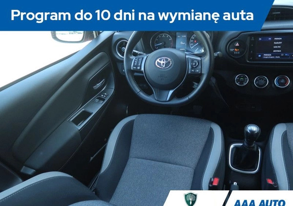 Toyota Yaris cena 55000 przebieg: 49858, rok produkcji 2020 z Drobin małe 106